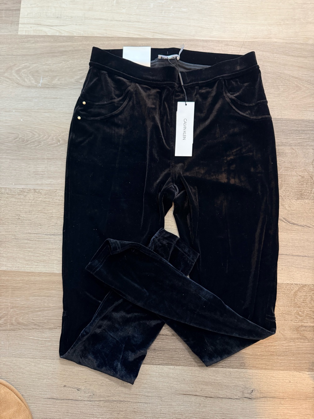 NWT CALVIN KLEIN Black Velvet Stretch Leggings